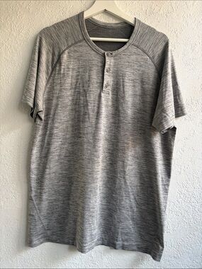 Lululemon Men's Gray Henley Short Sleeve Shirt
